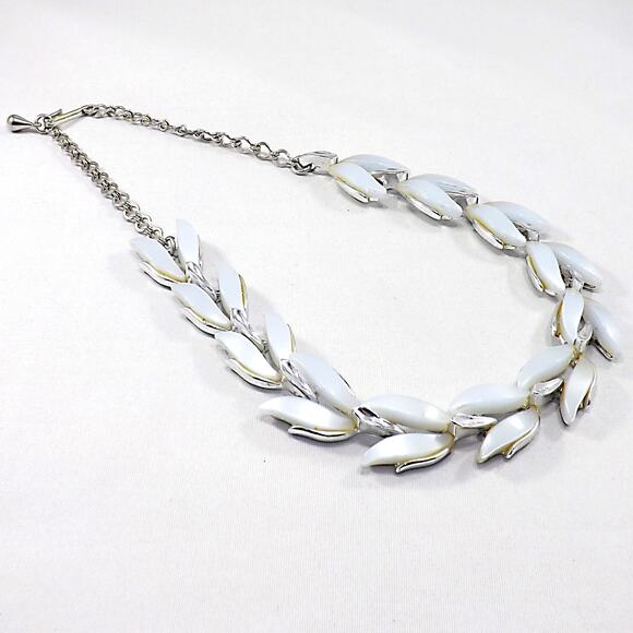 Vintage Frosted Lucite Light Blue Choker Necklace, 1950s, 16" - Picture 2 of 10